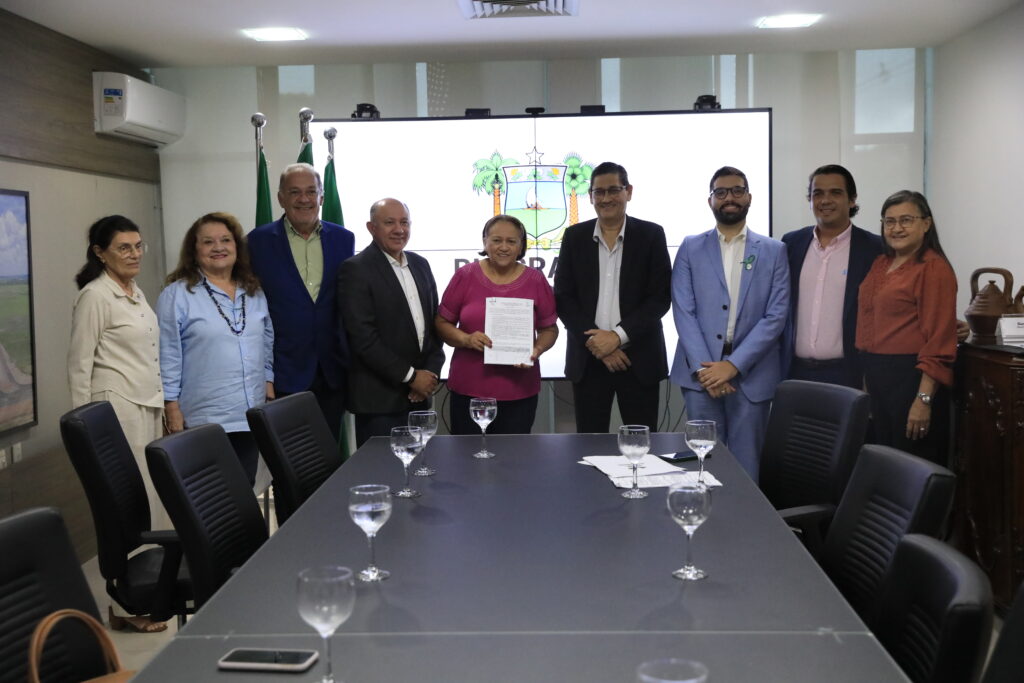 Assinatura do edital do concurso público do Instituto de Desenvolvimento Sustentável e Meio Ambiente (IDEMA)